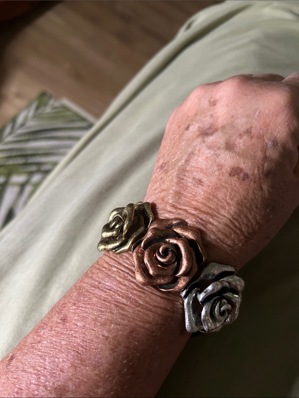 Tri color rose chunky bracelet